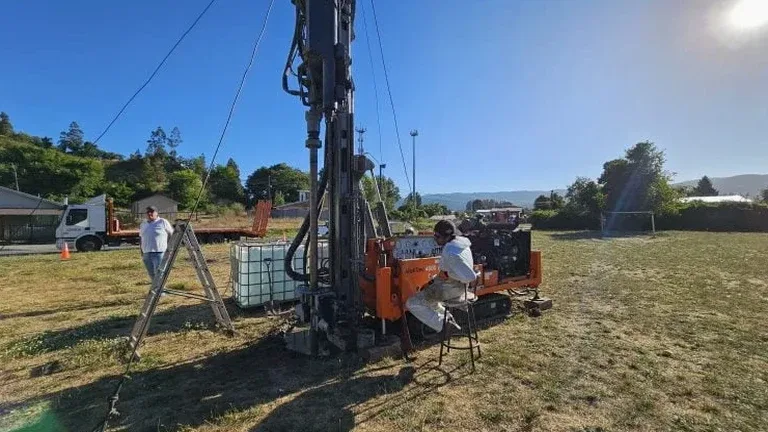Calicata exploratoria en Arica: inspección directa del subsuelo para cimentaciones seguras