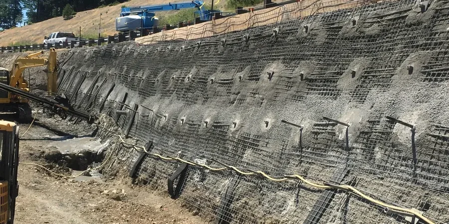 Análisis de licuefacción de suelos en Arica: evaluación sísmica en depósitos costeros